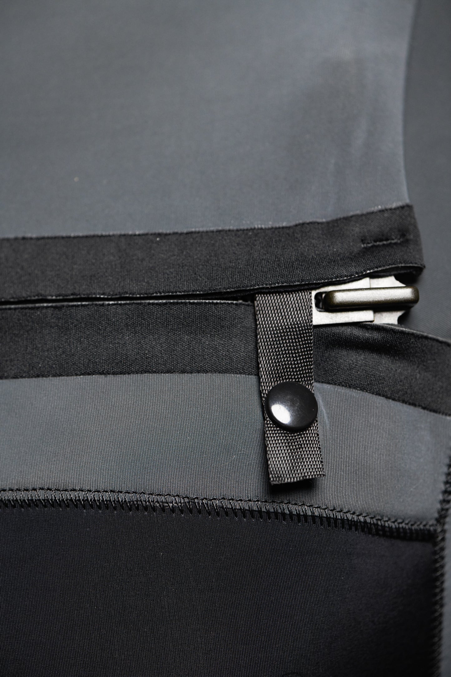 Colby + Yamamoto - 2mm Long Arm Spring Chest Zip